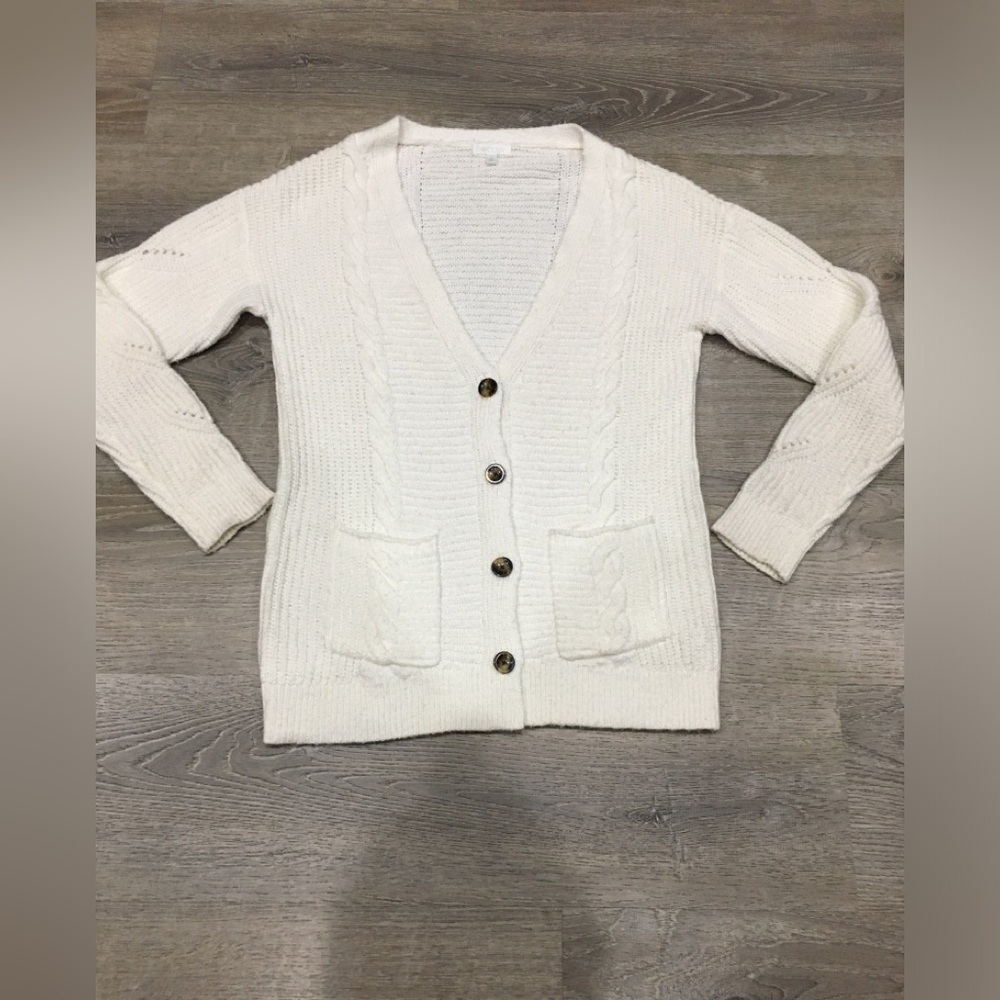 Abound. Oversized boyfriend cardigan. Knit. Cream. V-neck. Small.